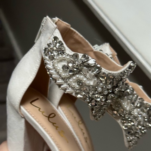 NEW Lulus Dannah White Suede Rhinestone and Pearl High Heel Sandals Women’s 5.5 - Picture 13 of 15